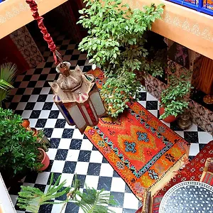 Konouz Bed & Breakfast