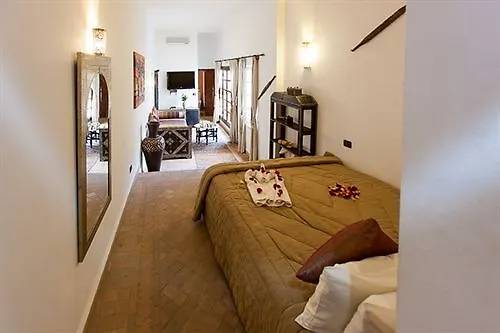 Riad Les Ammonites And Spa Marrakesh