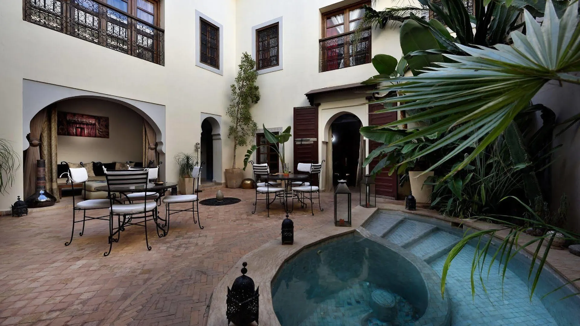 Riad Les Ammonites And Spa Marrakesh